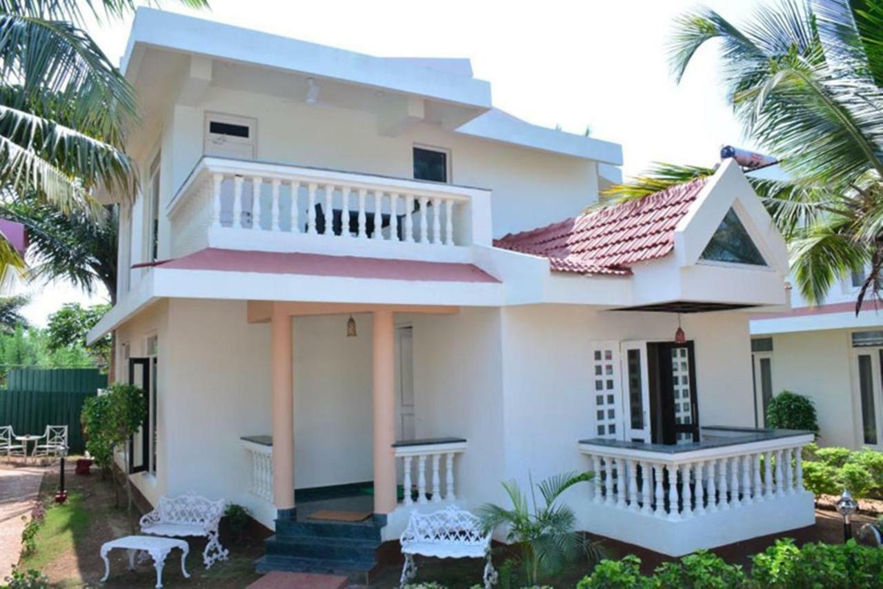 Regenta Resort, Varca Beach Экстерьер фото