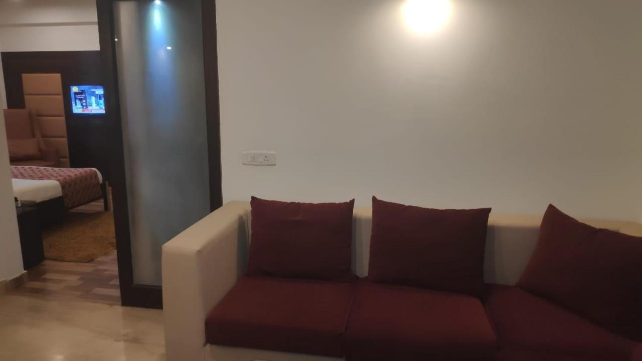 Regenta Resort, Varca Beach Экстерьер фото